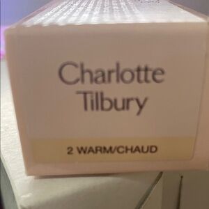 Charlotte Tilbury 2 Warm/Chaud Foundation